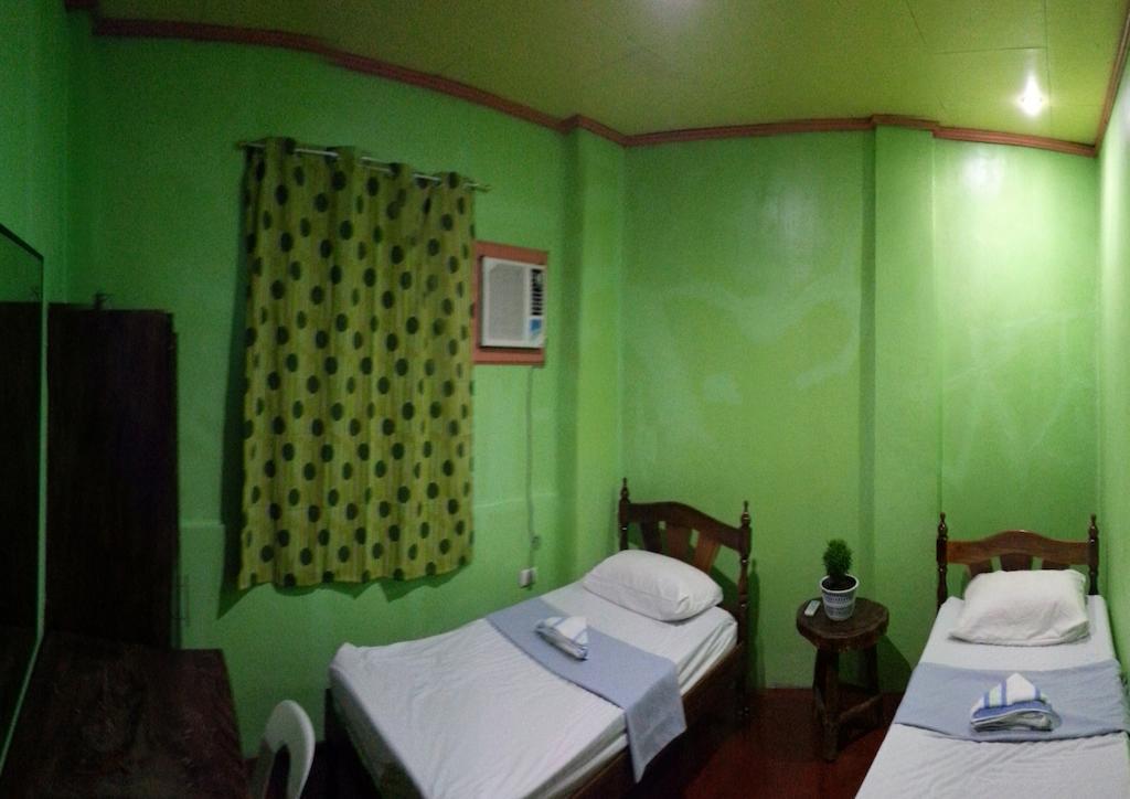 Dhayne Pension Puerto Princesa Szoba fotó